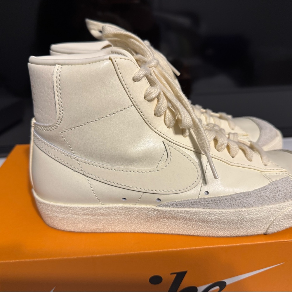 Nike Blazer ‘77 Coconut Milk. Size 7 1/2. Like new